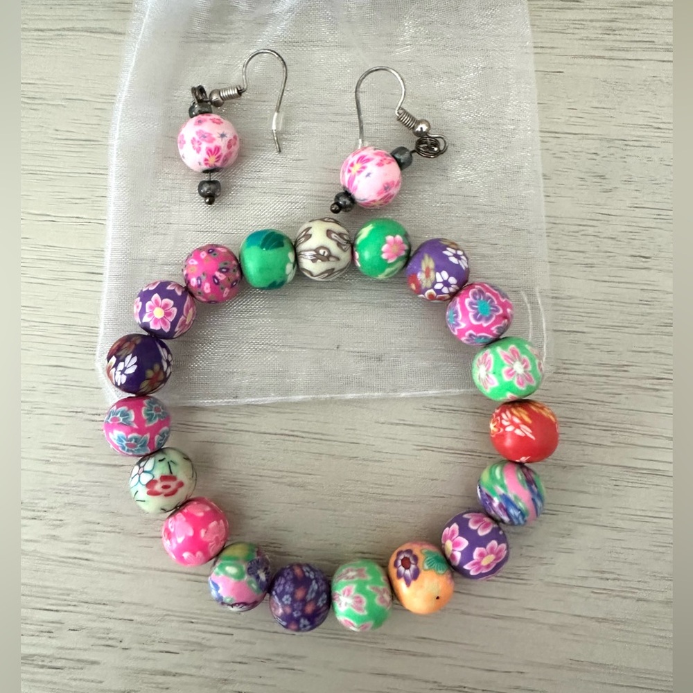 Multicolour polymer clay floral bead stretch bracelet and matching earrings set